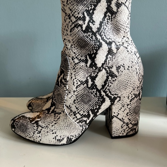 Aldo Snakeskin booties - Picture 5 of 5